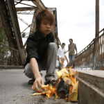 La pratica di bruciare banconote in Vietnam